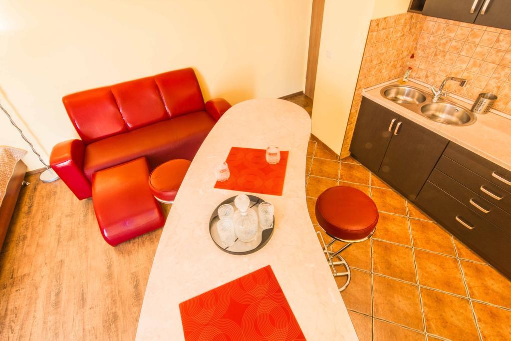 ורוצלב Red Apartment חדר תמונה