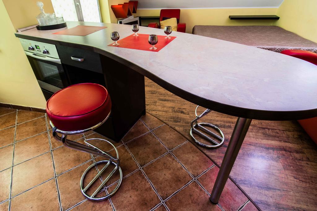 ורוצלב Red Apartment חדר תמונה
